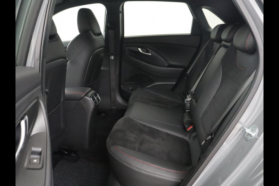 Hyundai i30 1.5 T-GDi MHEV N Line | Leder/Alcantara | Adaptive cruise | Camera | Park assist | Carplay | Climate control | Dodehoek detectie | Navigatie | Memory |