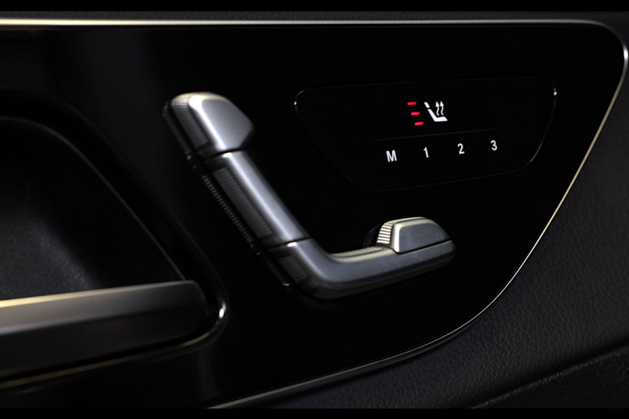 Mercedes-Benz GLC 300e 4MATIC AMG 63 Look / Head Up / Memory / Open Pano / 360 Camera / Acc / Trekhaak / Led / 20 Inc