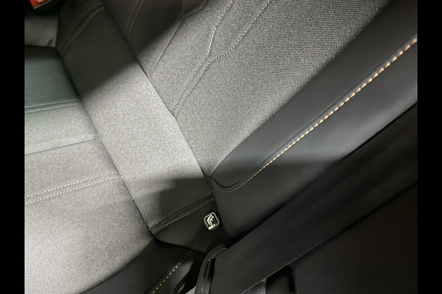 CUPRA Leon Sportstourer 1.4 e-Hybrid VZ Copper 94%SOH 245PK Garantie|BTW|ACC|Elect Trekhaak|Sfeerverl|Virtual Cockpit|Navi|CarPlay