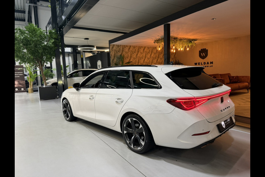 CUPRA Leon Sportstourer 1.4 e-Hybrid VZ Copper 94%SOH 245PK Garantie|BTW|ACC|Elect Trekhaak|Sfeerverl|Virtual Cockpit|Navi|CarPlay