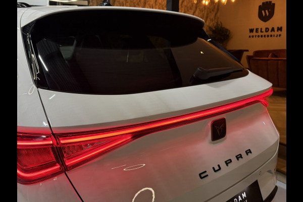 CUPRA Leon Sportstourer 1.4 e-Hybrid VZ Copper 94%SOH 245PK Garantie|BTW|ACC|Elect Trekhaak|Sfeerverl|Virtual Cockpit|Navi|CarPlay