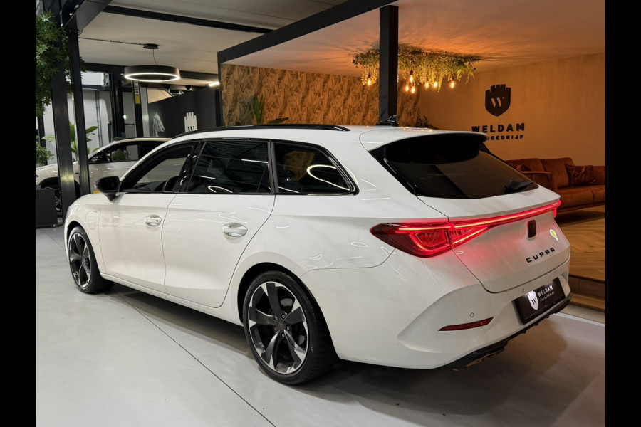 CUPRA Leon Sportstourer 1.4 e-Hybrid VZ Copper 94%SOH 245PK Garantie|BTW|ACC|Elect Trekhaak|Sfeerverl|Virtual Cockpit|Navi|CarPlay