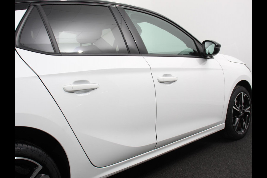 Opel Corsa 1.2 Turbo 136pk Automaat Hybrid GS Line Navigatie Apple Carplay/ Android Auto Camera Parkeersensoren Cruise Control Stoel- en stuurverwarming Lichtmetalen velgen Getinte ramen