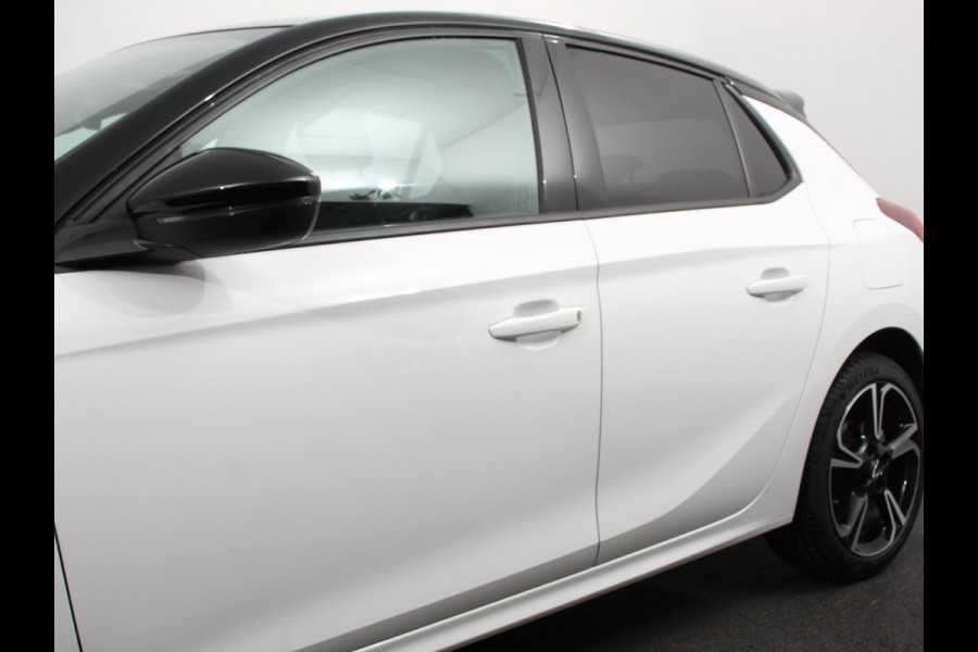 Opel Corsa 1.2 Turbo 136pk Automaat Hybrid GS Line Navigatie Apple Carplay/ Android Auto Camera Parkeersensoren Cruise Control Stoel- en stuurverwarming Lichtmetalen velgen Getinte ramen