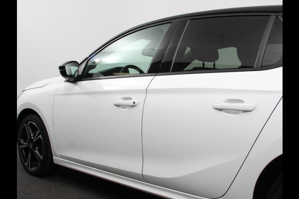 Opel Corsa 1.2 Turbo 136pk Automaat Hybrid GS Line Navigatie Apple Carplay/ Android Auto Camera Parkeersensoren Cruise Control Stoel- en stuurverwarming Lichtmetalen velgen Getinte ramen