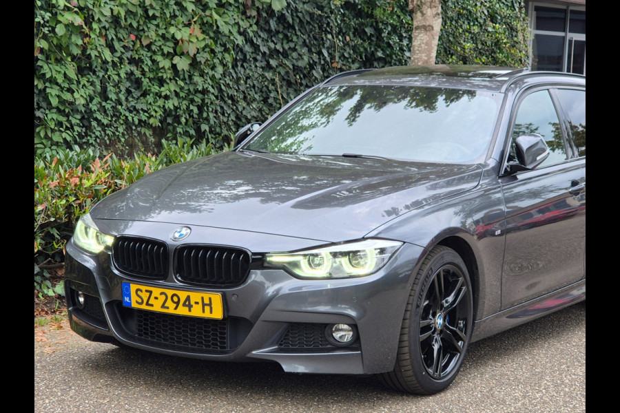 BMW 3 Serie Touring 320i Edition M Sport Shadow Executive Volle optielijst Pano M Remmen Trekhaak