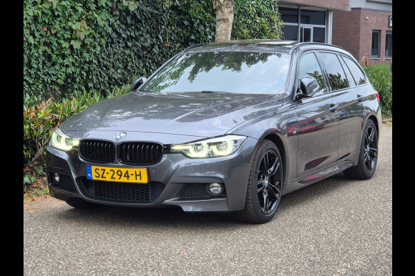 BMW 3 Serie Touring 320i Edition M Sport Shadow Executive Volle optielijst Pano M Remmen Trekhaak