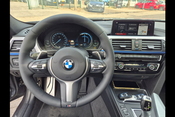 BMW 3 Serie Touring 320i Edition M Sport Shadow Executive Volle optielijst Pano M Remmen Trekhaak