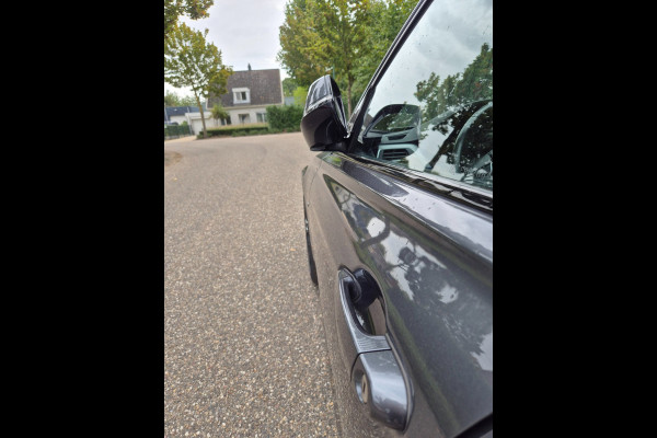 BMW 3 Serie Touring 320i Edition M Sport Shadow Executive Volle optielijst Pano M Remmen Trekhaak