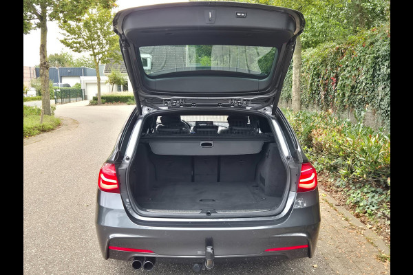 BMW 3 Serie Touring 320i Edition M Sport Shadow Executive Volle optielijst Pano M Remmen Trekhaak