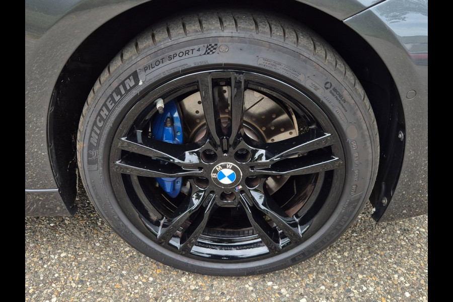 BMW 3 Serie Touring 320i Edition M Sport Shadow Executive Volle optielijst Pano M Remmen Trekhaak