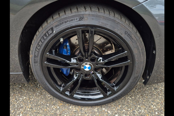 BMW 3 Serie Touring 320i Edition M Sport Shadow Executive Volle optielijst Pano M Remmen Trekhaak