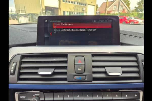 BMW 3 Serie Touring 320i Edition M Sport Shadow Executive Volle optielijst Pano M Remmen Trekhaak