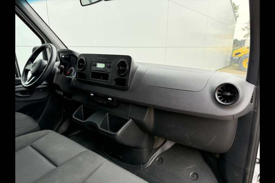 Mercedes-Benz eSprinter 312 55kWh L2H2 Elektrisch 168km WLTP 93.5% (SOH) 80kW Snelladen Climate Control Camera Laadkabel
