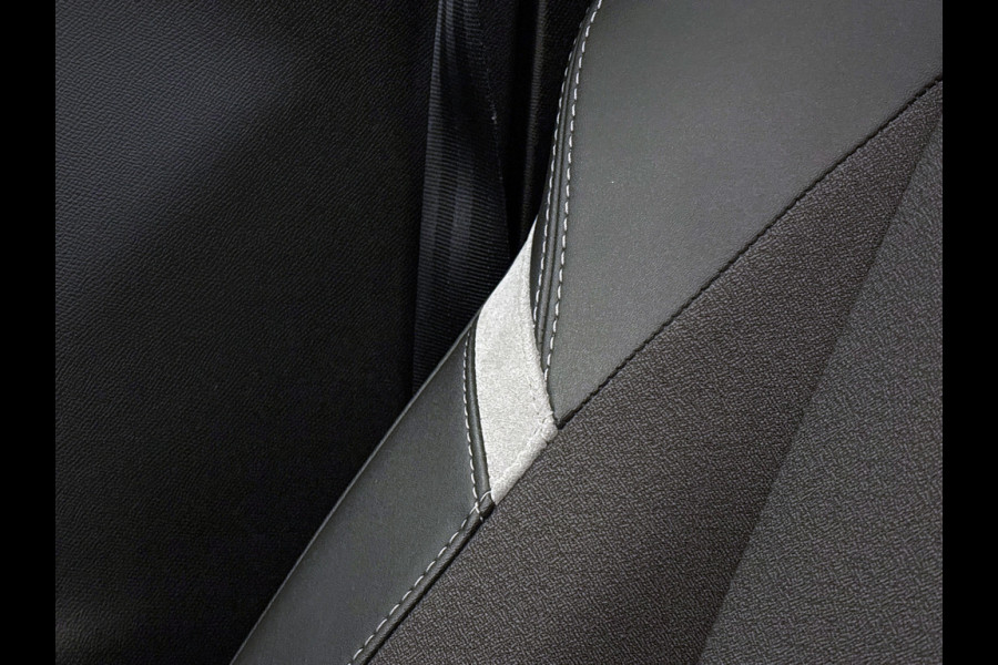 Opel Astra BWJ 2022 | 1.6 181PK Hybrid GS-LINE AUTOMAAT | TREKHAAK | PANO SCHUIFDAK | CLIMA | NAVI | WINTERPAKKET | CARPLAY | CAMERA A |