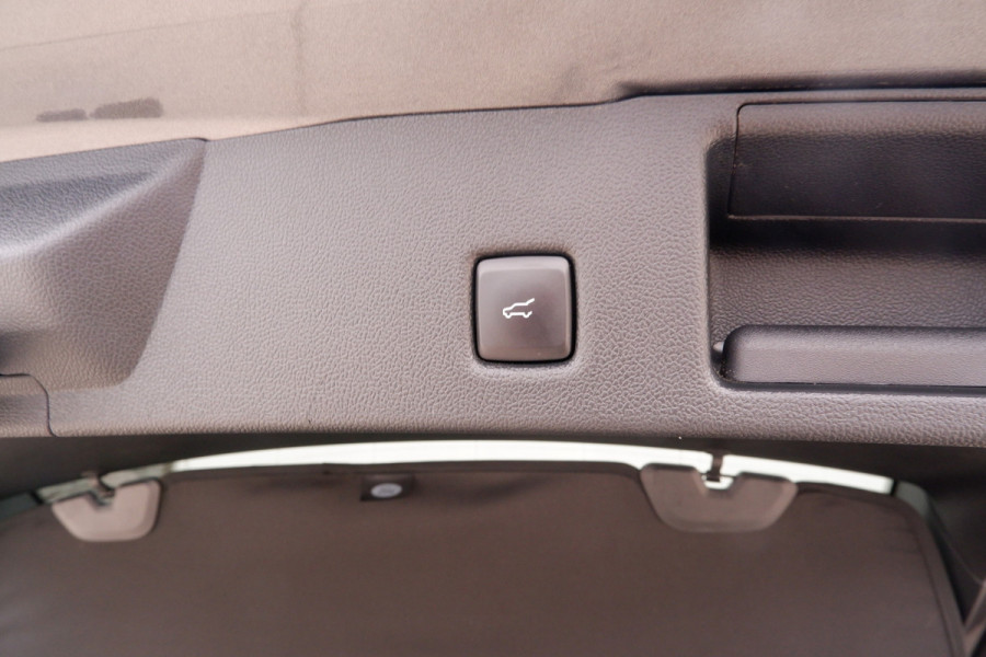Ford Kuga 2.5 PHEV ST-Line X | Panoramadak | Elek. trekhaak | Head-Up | Carplay | BLIS | B&O