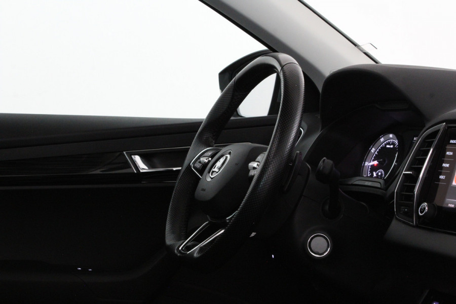 Škoda Karoq 1.5 TSI ACT Style > Pano.schuif/Camera/keyless/19 inch