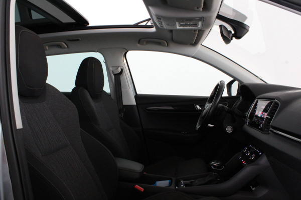 Škoda Karoq 1.5 TSI ACT Style > Pano.schuif/Camera/keyless/19 inch