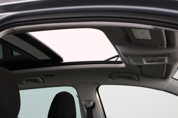 Škoda Karoq 1.5 TSI ACT Style > Pano.schuif/Camera/keyless/19 inch