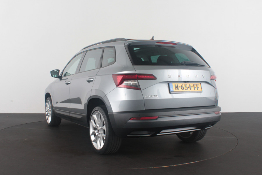 Škoda Karoq 1.5 TSI ACT Style > Pano.schuif/Camera/keyless/19 inch