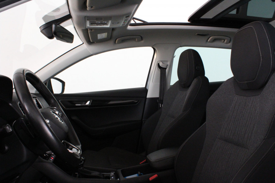 Škoda Karoq 1.5 TSI ACT Style > Pano.schuif/Camera/keyless/19 inch
