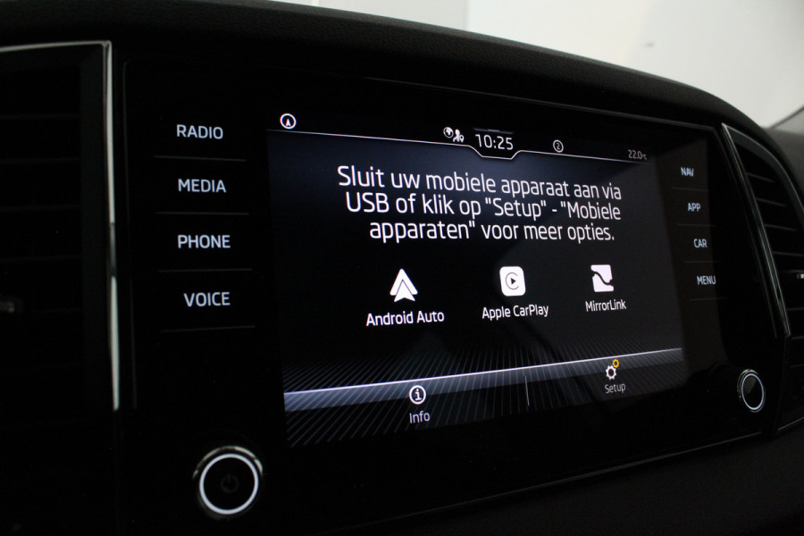 Škoda Karoq 1.5 TSI ACT Style > Pano.schuif/Camera/keyless/19 inch