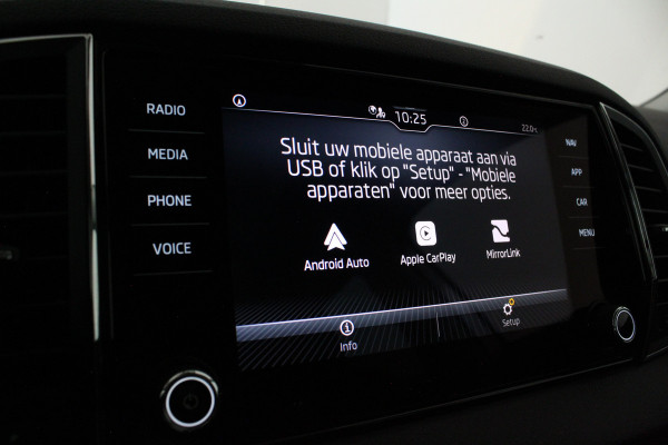 Škoda Karoq 1.5 TSI ACT Style > Pano.schuif/Camera/keyless/19 inch