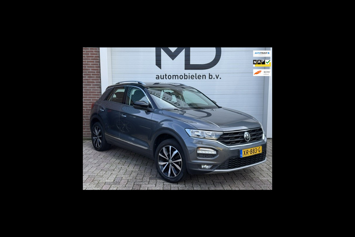 Volkswagen T-Roc 1.0 TSI Style - Trekhaak - CarPlay - LED - Originele Nederlandse auto met NAP - Cruise - Camera