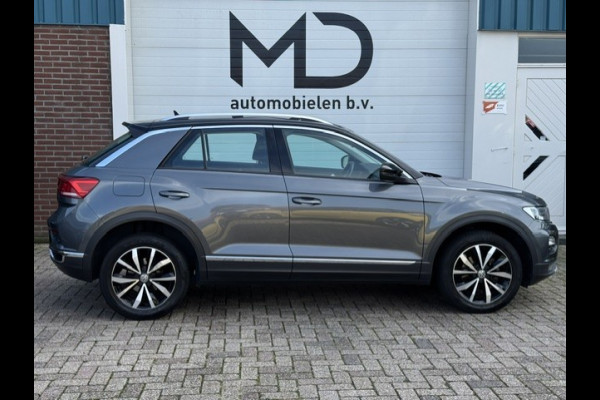Volkswagen T-Roc 1.0 TSI Style - Trekhaak - CarPlay - LED - Originele Nederlandse auto met NAP - Cruise - Camera