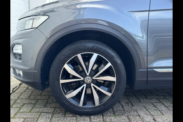 Volkswagen T-Roc 1.0 TSI Style - Trekhaak - CarPlay - LED - Originele Nederlandse auto met NAP - Cruise - Camera