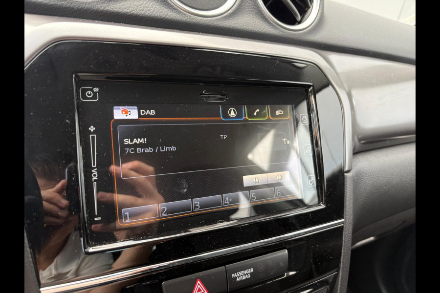Suzuki Vitara 1.5 Full-Hybrid 116PK Automaat Select Navigatie/Camera/Adapt.-cruise/Stoelverwarming
