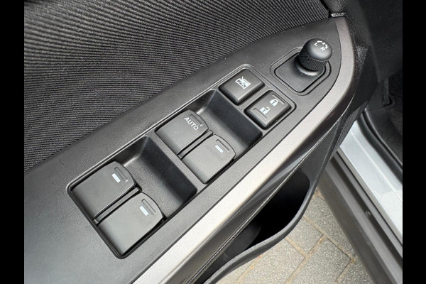 Suzuki Vitara 1.5 Full-Hybrid 116PK Automaat Select Navigatie/Camera/Adapt.-cruise/Stoelverwarming