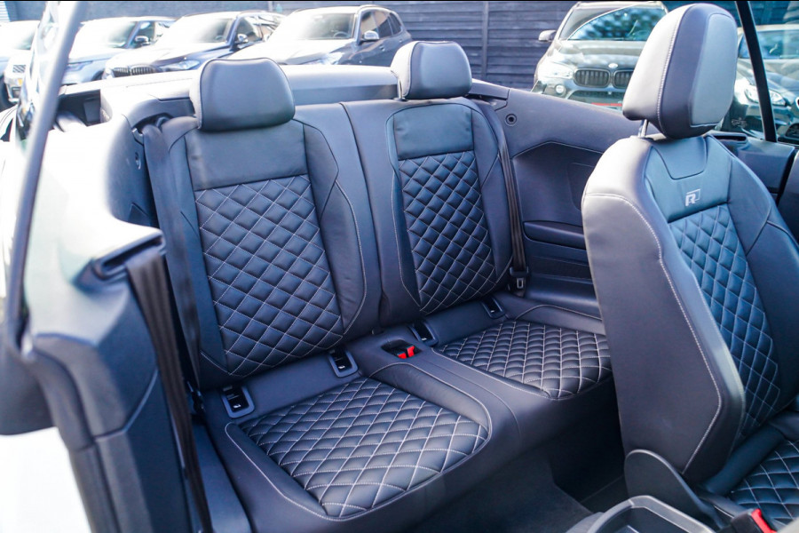 Volkswagen T-Roc Cabrio 1.5 TSI R-Line | Luxe Leder | Ruitjes leer | Trekhaak | Stoelverwarming | Facelift | Vlak R-line Stuur |