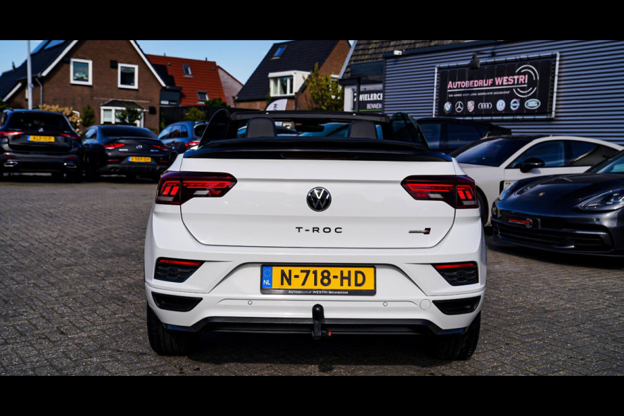 Volkswagen T-Roc Cabrio 1.5 TSI R-Line | Luxe Leder | Ruitjes leer | Trekhaak | Stoelverwarming | Facelift | Vlak R-line Stuur |