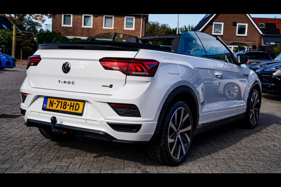 Volkswagen T-Roc Cabrio 1.5 TSI R-Line | Luxe Leder | Ruitjes leer | Trekhaak | Stoelverwarming | Facelift | Vlak R-line Stuur |