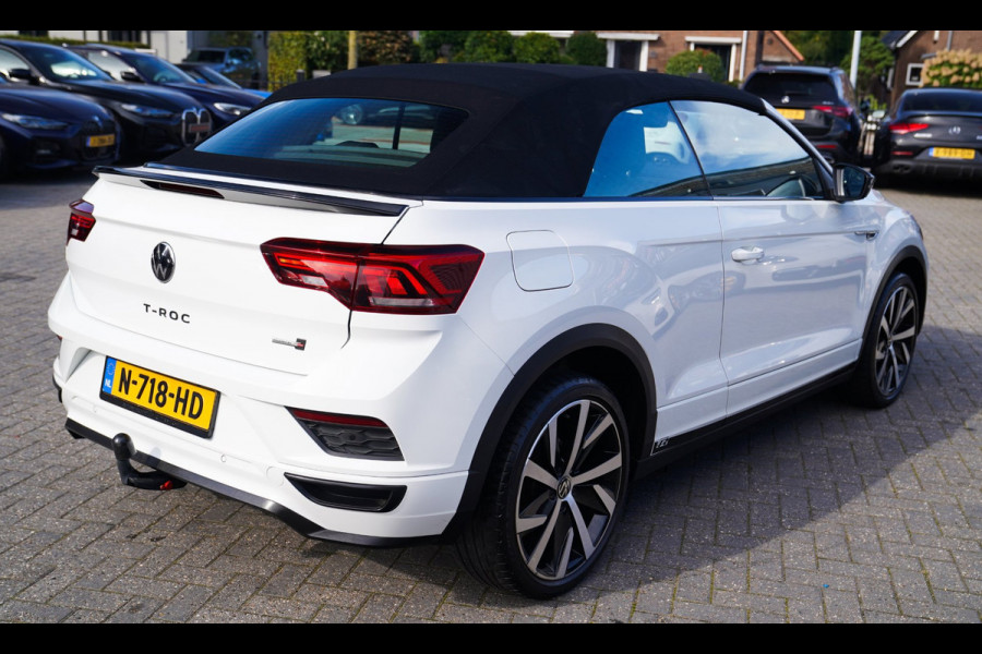 Volkswagen T-Roc Cabrio 1.5 TSI R-Line | Luxe Leder | Ruitjes leer | Trekhaak | Stoelverwarming | Facelift | Vlak R-line Stuur |
