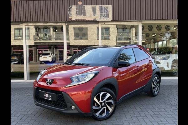 Toyota Aygo X 1.0 VVT-i MT Pulse Bi-tone | Chili red,17 inch, Privacy glass, Apple CarPlay/Android auto, Airconditioning, Parkeercamera