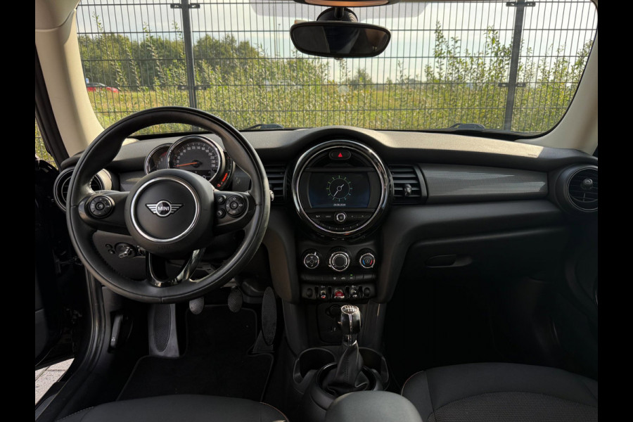 MINI 3-deurs 1.5 Cooper | PDC | Bluetooth | NAVI | Cruise Control |