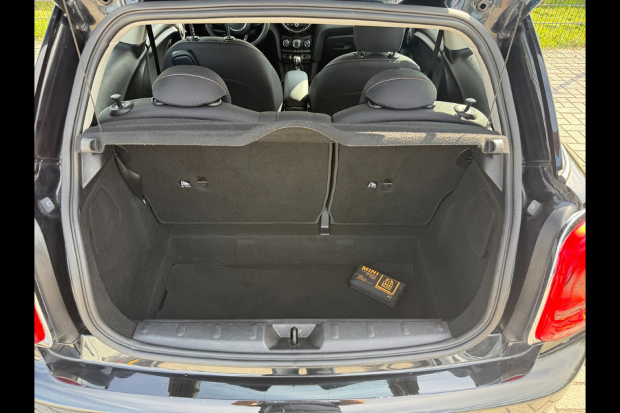 MINI 3-deurs 1.5 Cooper | PDC | Bluetooth | NAVI | Cruise Control |
