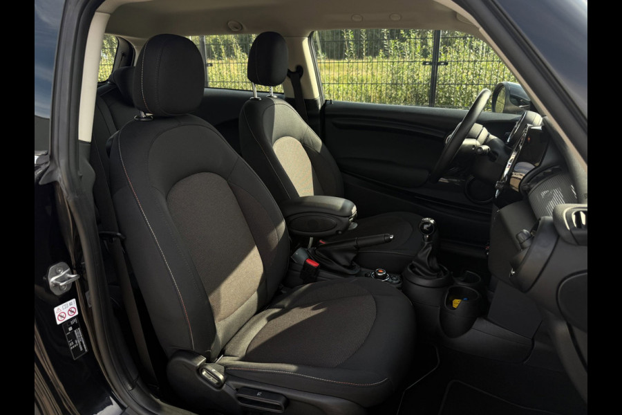 MINI 3-deurs 1.5 Cooper | PDC | Bluetooth | NAVI | Cruise Control |