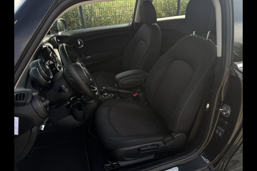 MINI 3-deurs 1.5 Cooper | PDC | Bluetooth | NAVI | Cruise Control |