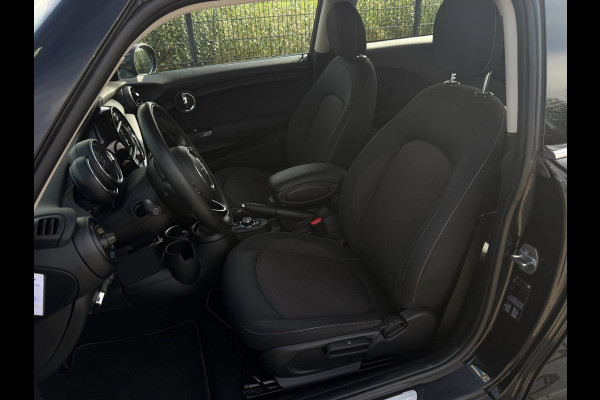 MINI 3-deurs 1.5 Cooper | PDC | Bluetooth | NAVI | Cruise Control |