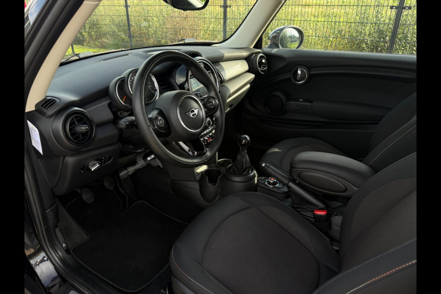 MINI 3-deurs 1.5 Cooper | PDC | Bluetooth | NAVI | Cruise Control |
