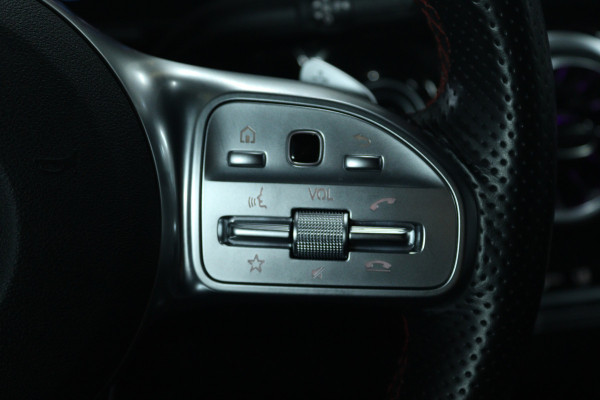 Mercedes-Benz GLA 250 e AMG Line (SFEERVERLICHTING, CAMERA, STOELVERWARMING, LED, 1e EIGENAAR)
