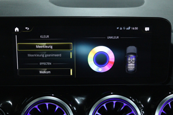 Mercedes-Benz GLA 250 e AMG Line (SFEERVERLICHTING, CAMERA, STOELVERWARMING, LED, 1e EIGENAAR)