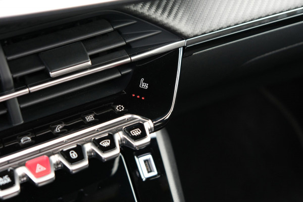Peugeot 2008 1.2 PureTech GT *PANORAMADAK/STOELVERWARMING* Afn. Trekhaak/Apple Carplay/Navi/Camera VOL
