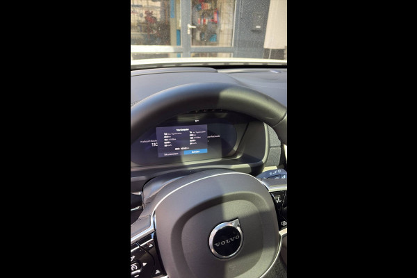 Volvo XC90 T8 Recharge Plus Black Edition ** Four-C ** Trekhaak ** Panodak ** Sportstoelen