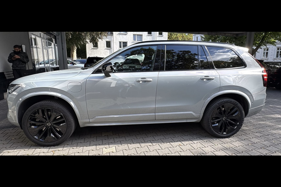 Volvo XC90 T8 Recharge Plus Black Edition ** Four-C ** Trekhaak ** Panodak ** Sportstoelen