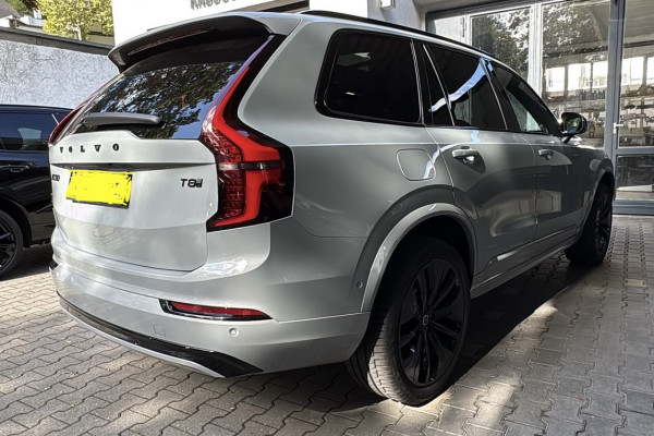 Volvo XC90 T8 Recharge Plus Black Edition ** Four-C ** Trekhaak ** Panodak ** Sportstoelen