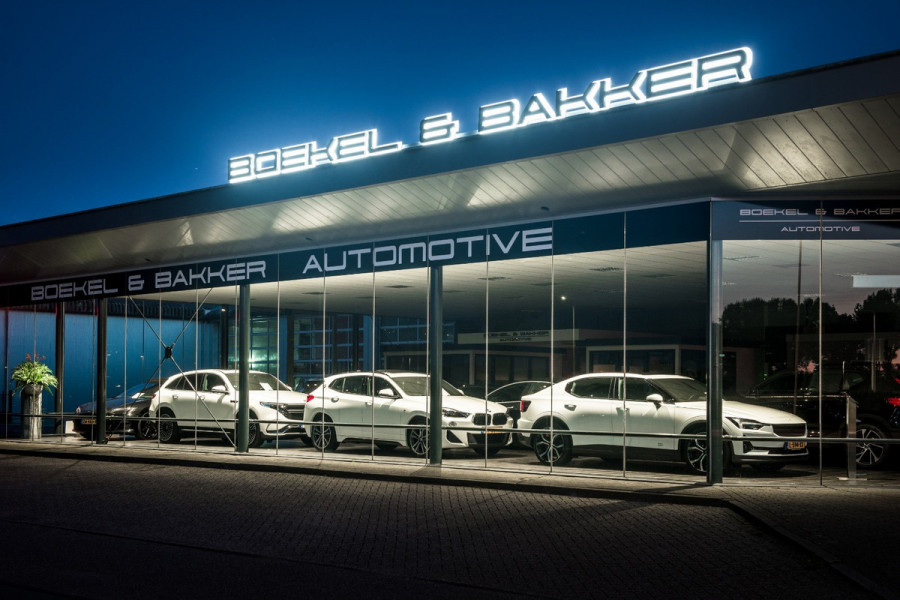 Volvo XC90 T8 Recharge Plus Black Edition ** Four-C ** Trekhaak ** Panodak ** Sportstoelen